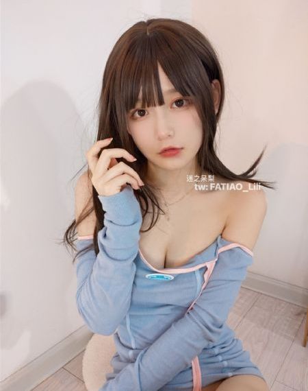 老师办公室娇喘浪吟女学生漫画_BD韩语免费观看视频