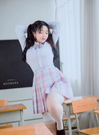 久久嫩草精品久久久精品_BDHD在线观看