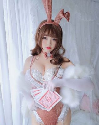 国产三区观看18精品_1080完整在线观看