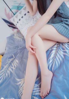 欧美西装女套装_720高清在线观看