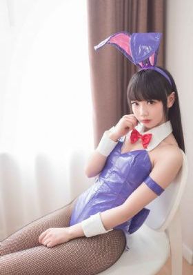 成人色不雅视频男人朝床上女人钱_十万网红美女美酱
